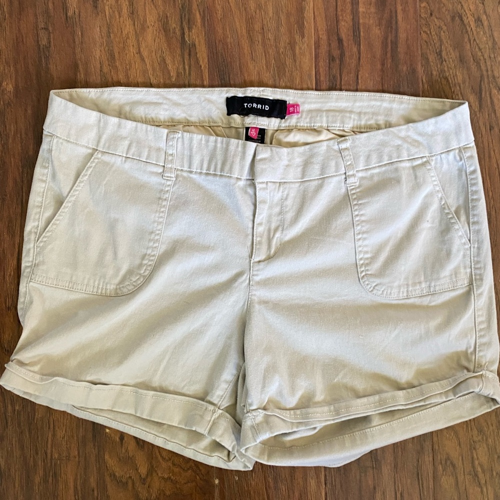 18 Torrid Khaki Shirts